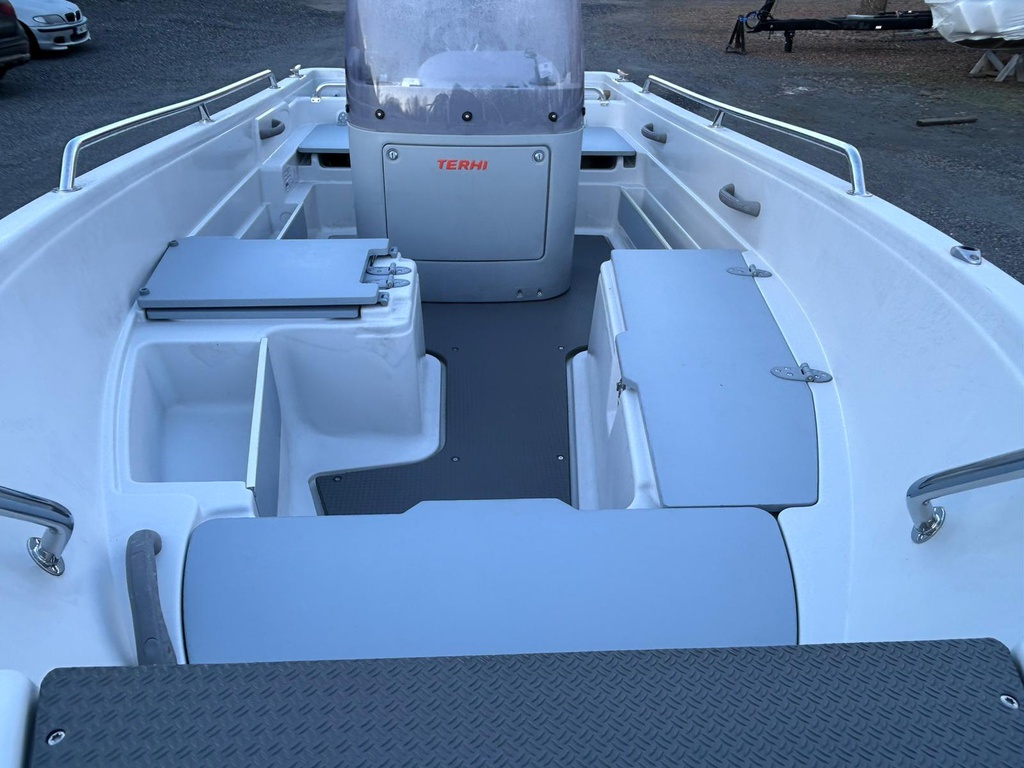 Terhi 450CC + Suzuki DF40